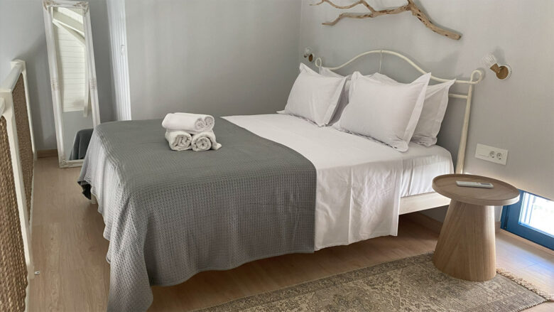 Fedon Charm Bedroom